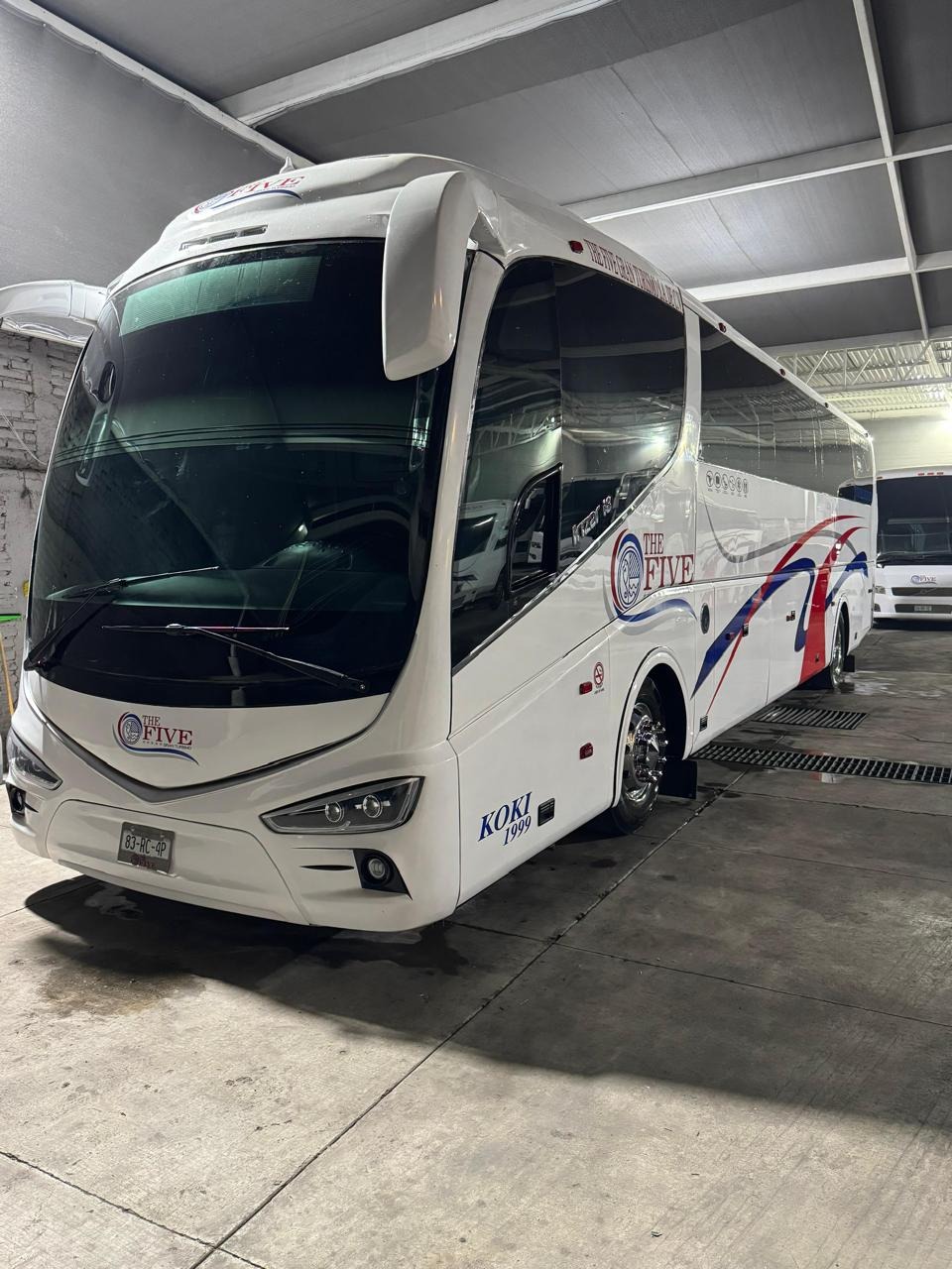 Interior de autobús de turismo